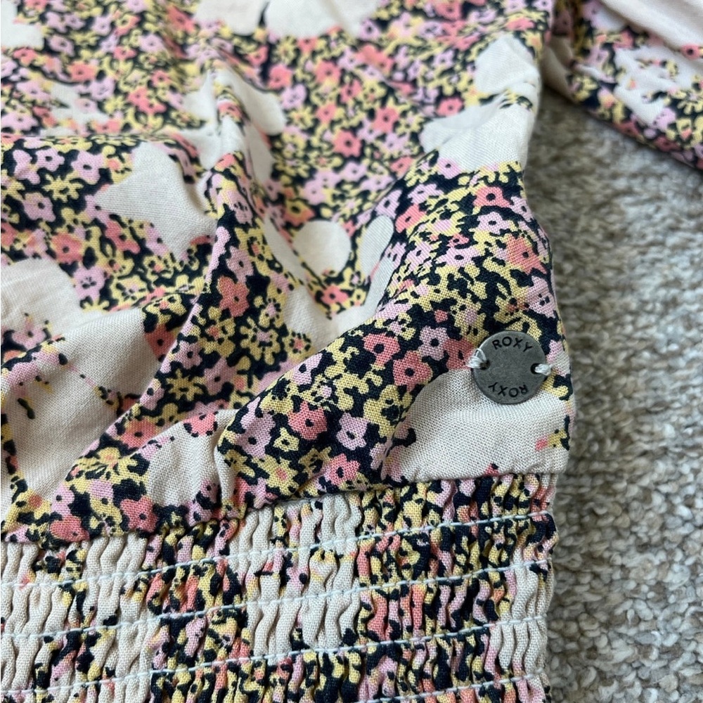 2 Roxy Tops Size small - Picture 7 of 8